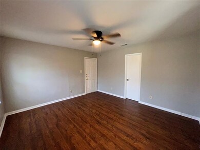 11444 Ptarmigan Dr unit B, Austin, TX 78758 - photo 5