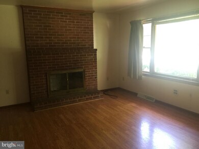 16756 Edward Doub Rd, Williamsport, MD 21795 - photo 7