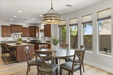 Eat-in Kitchen