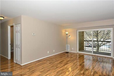 5821 Cove Landing Rd unit 304, Burke, VA 22015 - photo 7