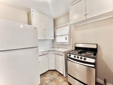 2312 Clover Ave, Bay City, TX 77414 - photo 4