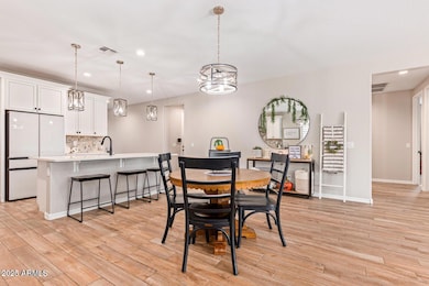 7609 W Odeum Ln, Phoenix, AZ 85043 - photo 6