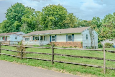 717 Birchbrook Dr, Knoxville, TN 37918 - photo 3