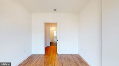 Chapman Stables unit 235, Washington, DC 20001 - photo 6