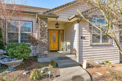 2214 Poppy Ln, Grants Pass, OR 97527 - photo 2