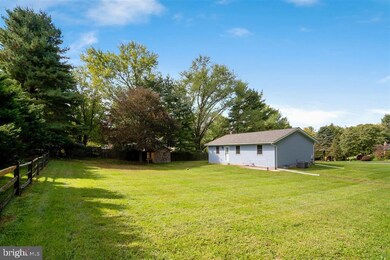 7025 Carmae Rd, Sykesville, MD 21784 - photo 3