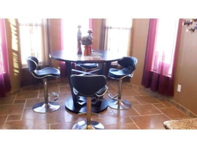 Breakfast area, Travertine Flooring