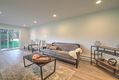 05-LIVING ROOM