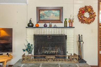 8 Maple Dr, Caldwell, NJ 07006 - photo 6