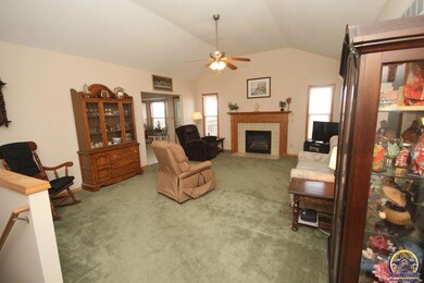 1737 SW Valley View Ct, Topeka, KS 66615 - photo 3