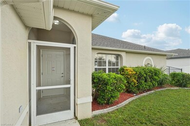 910 SW 9th Ave, Cape Coral, FL 33991 - photo 4