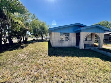 214 E Southern Ave, Edcouch, TX 78538 - photo 2