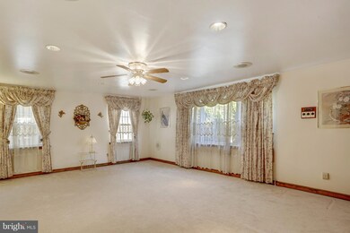 3200 Mccomas Ave, Kensington, MD 20895 - photo 4