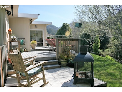 94306 6th St, Gold Beach, OR 97444 - photo 5