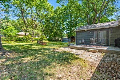 907 NW B St, Blue Springs, MO 64015 - photo 6