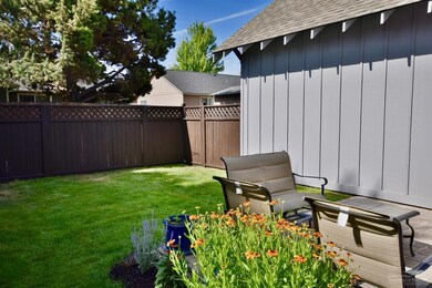 21381 Oakview Dr, Bend, OR 97701 - photo 5