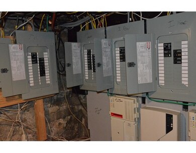 13 Cedar St, Lawrence, MA 01841 - photo 5