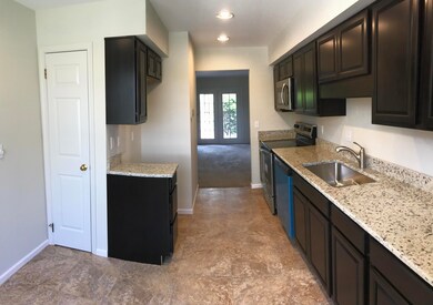 141 N 5th St, Stroudsburg, PA 18360 - photo 5