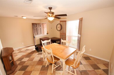 3384 Holt Cir, Pensacola, FL 32526 - photo 6