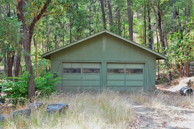 340 Sunrise Dr, Grants Pass, OR 97526 - photo 2