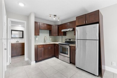 4021 N Andrews Ave unit 2, Fort Lauderdale, FL 33309 - photo 3