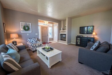 2212 SW Metolius Ct, Redmond, OR 97756 - photo 5