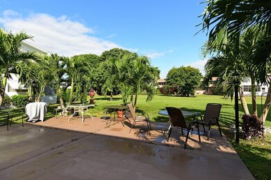 326 Sheffield N, West Palm Beach, FL 33417 - photo 2