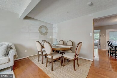 8733 Cresthill Ct, Laurel, MD 20723 - photo 7