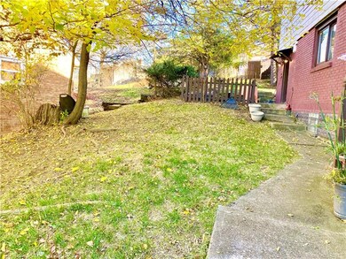 134 Bascom Ave, Pittsburgh, PA 15214 - photo 2