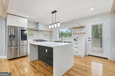 1971 Honeysuckle Ln SW, Atlanta, GA 30311 - photo 2