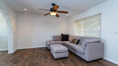 9617 E Ellis Circle-6