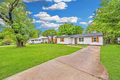 1302 S 1st St, Corsicana, TX 75110 - photo 2