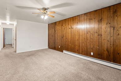 Spacious living room