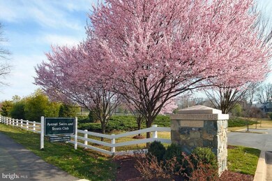 9112 Willow Gate Ln, Bethesda, MD 20817 - photo 3