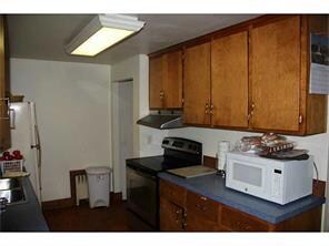 303 Mitchells Ln, Middletown, RI 02842 - photo 4