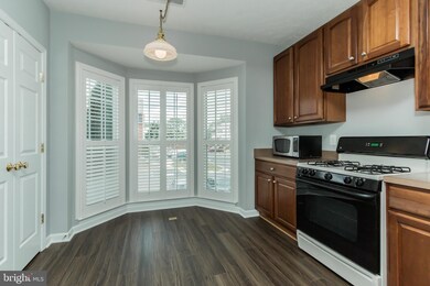 726 Heather Stone Loop unit 23, Glen Burnie, MD 21061 - photo 2