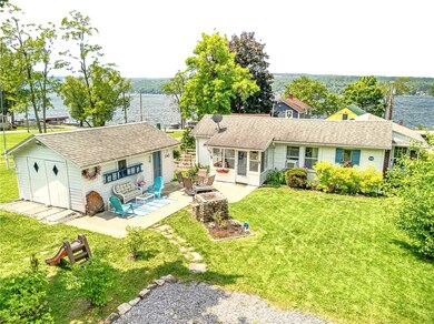 This year round classic cottage is was recently re