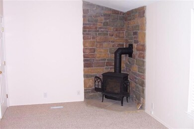 327 Marian, Central Point, OR 97502 - photo 2