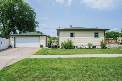 1349 15th St S, Fargo, ND 58103 - photo 5