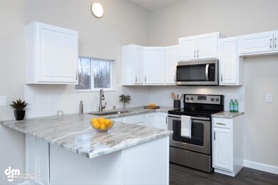 3.   08-Kitchen-ELKO7413
