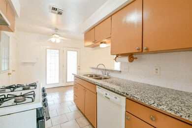 5310 Ridgeton Dr, Houston, TX 77053 - photo 5