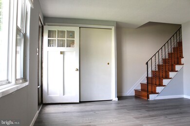 3104 Ryerson Cir, Halethorpe, MD 21227 - photo 4