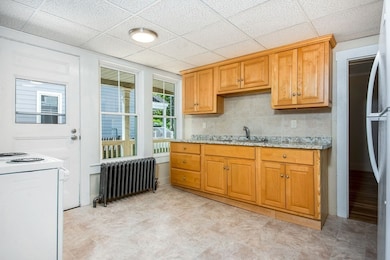 119 Elm St unit 1, Amesbury, MA 01913 - photo 3