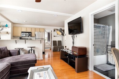 19 Sherman St unit 2B, Newport, RI 02840 - photo 4