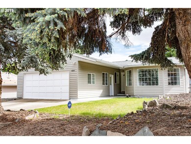 654 Wasco Dr, the Dalles, OR 97058 - photo 2