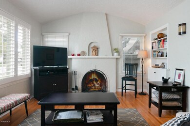 525 Coronado St-005-004-Living Room-MLS_