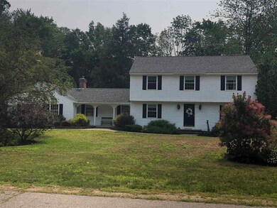 10 Hemlock St, Rochester, NH 03867 - photo 3