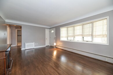 3721 Devonshire-8