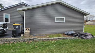 355 SW Ceresco St, Berlin, WI 54923 - photo 4