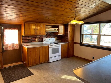 37 Howe St, Rutland, VT 05701 - photo 7